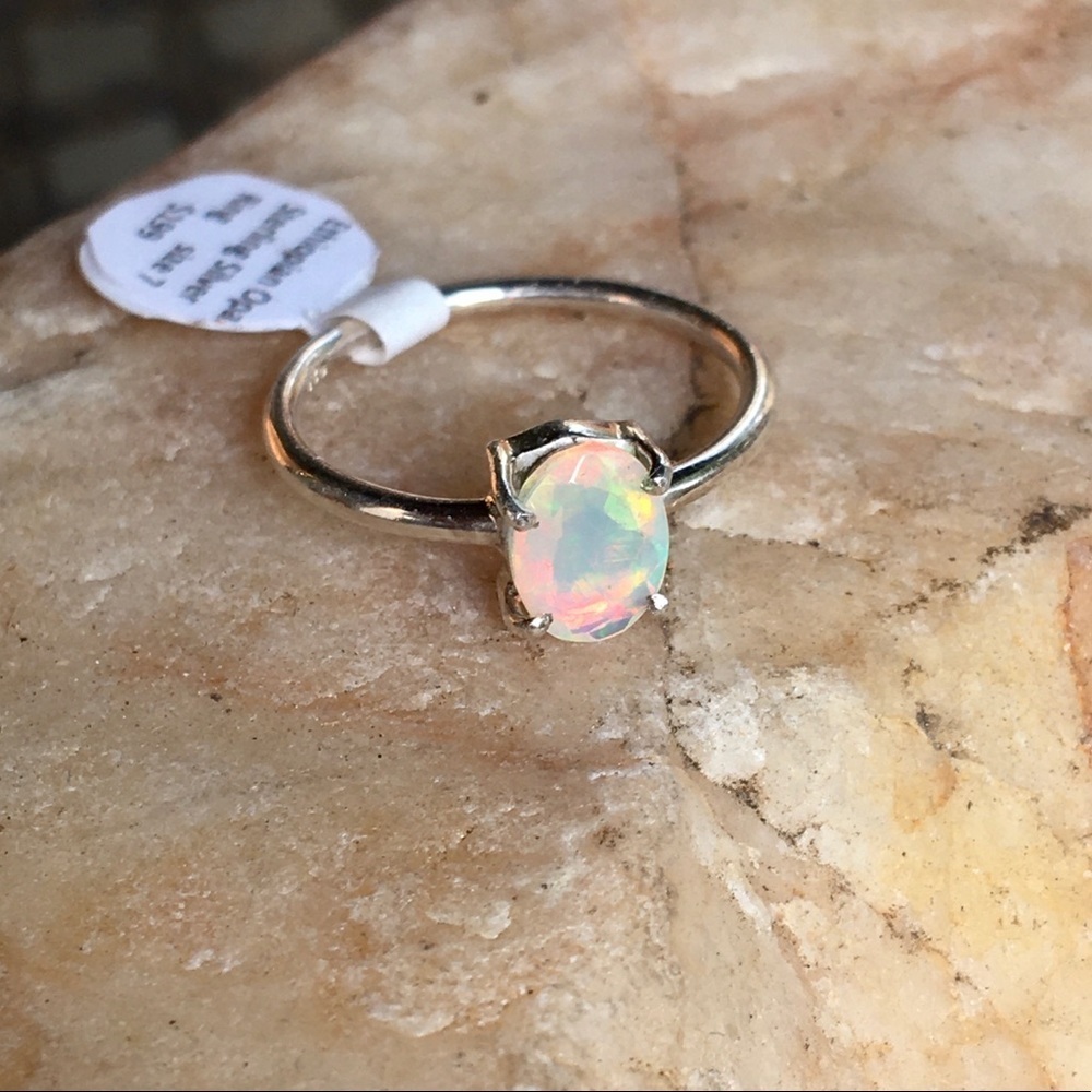 Ethiopian opal oval faceted 925 sterling ring 7 - Picture 3 of 12